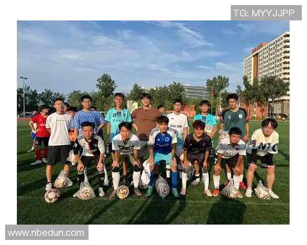 绿茵场上逐梦行球技传承古韵情